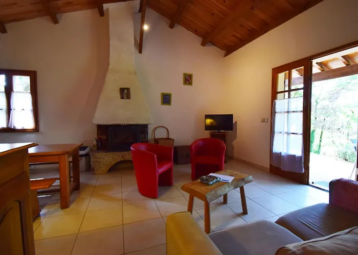 Domaine Du Mayne - Le Chene - Clevacances 2 Cles Villa